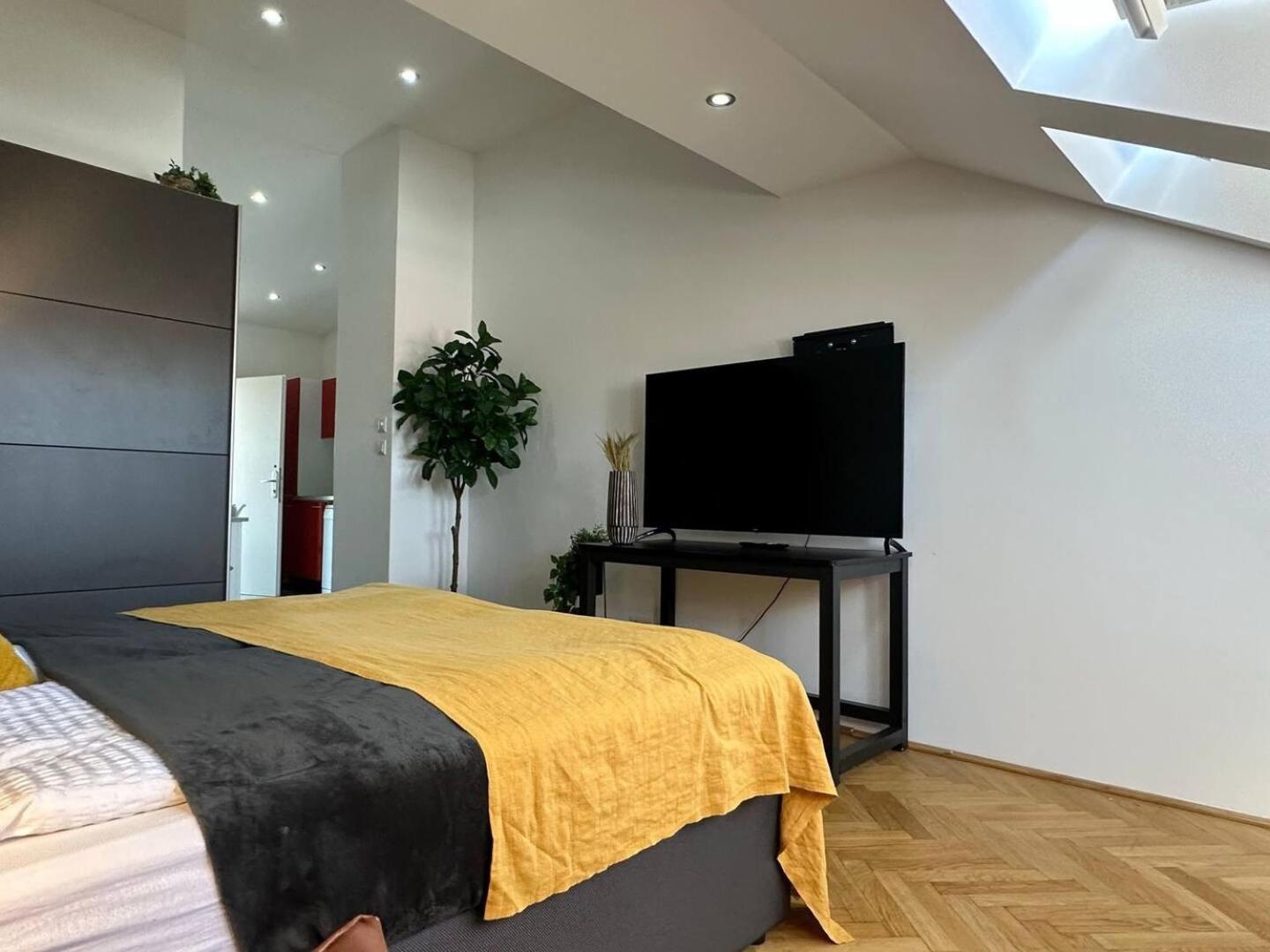 Designer Apartments, 2 Min To U1 Reumannplatz Viena Exterior foto